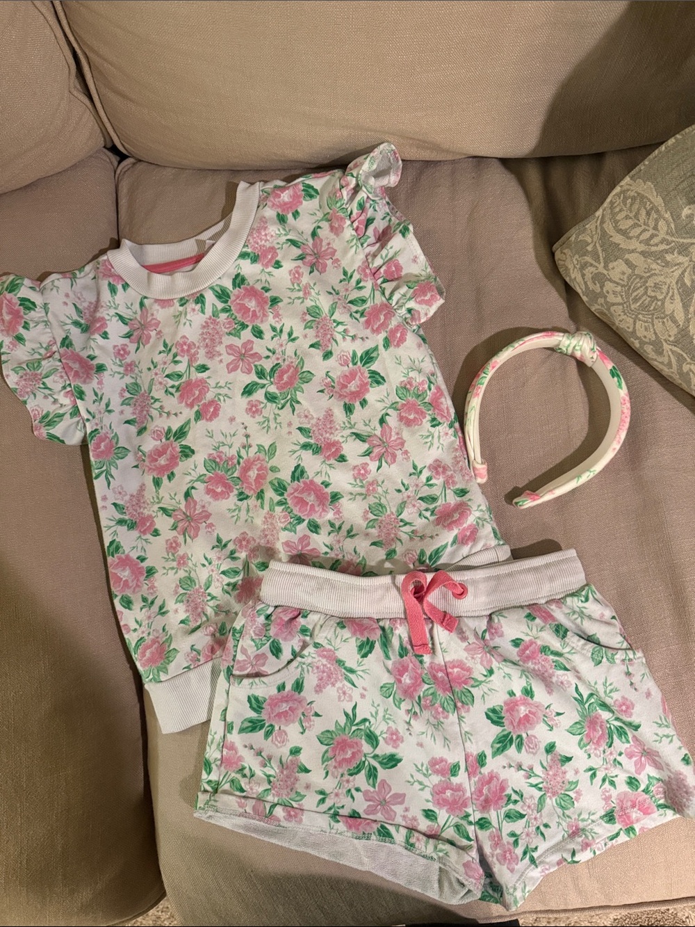 cupcakes & cashmere Pink Floral Short Set with Headband